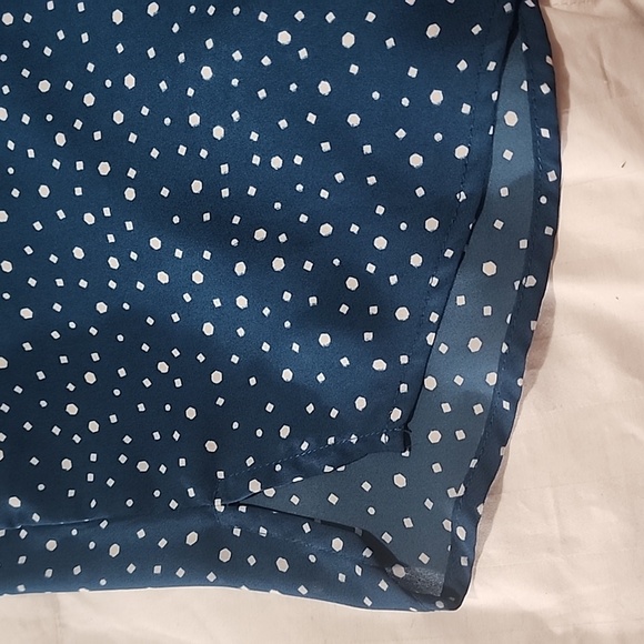 Ambriz Pleat Front Detail Blouse - Picture 4 of 10